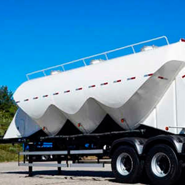 A CS Metrologia realiza laudos, perícias e análises de falhas em silos de transporte e armazenamento, sempre de acordo com a NR 13. Entre em contato com nossa equipe e garanta mais segurança em seus equipamentos.